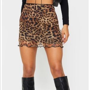 Pretty Little Thing Leopard Skirt